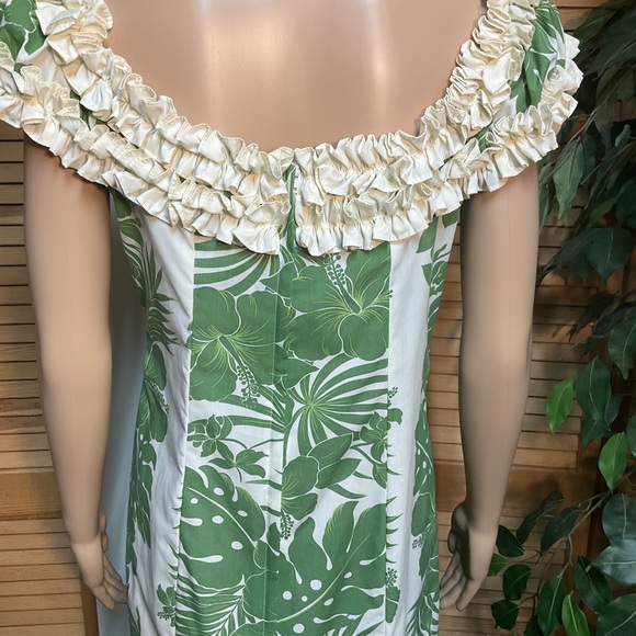 Green Floral Maxi Dress - Picture 4 of 16